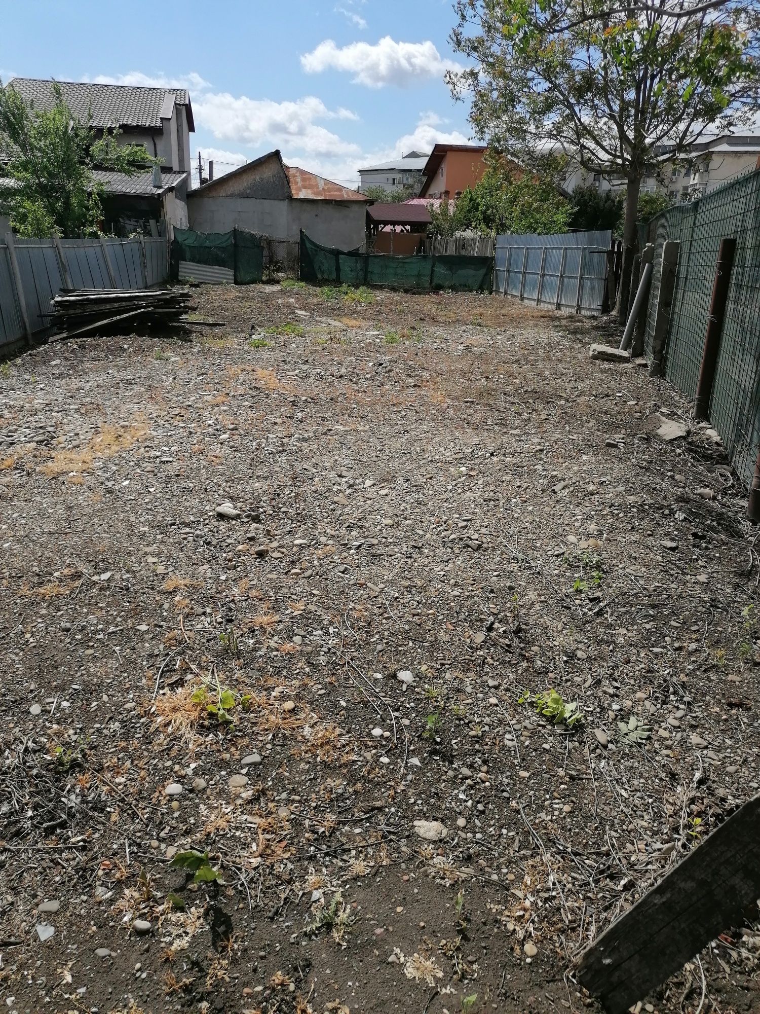 Vând teren intravilan în Focșani