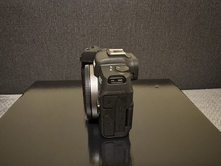 Canon EOS  RP Mirrorless