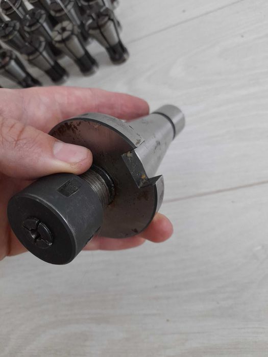 Цанги и държач металорежещи инструменти