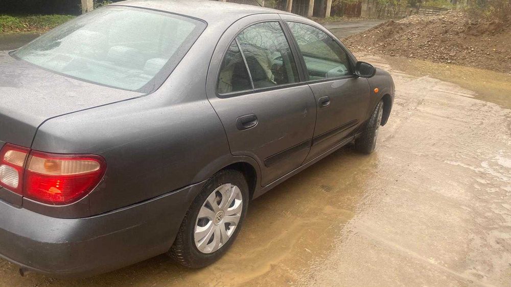 Vand Nissan Almera aflat intr-o stare foarte buna