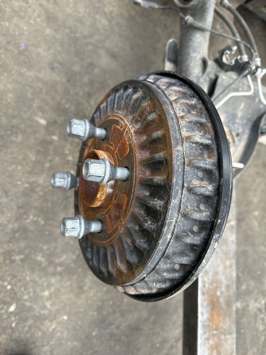 Punte spate dacia logan 3 sandero 3 frâna de mână electrică