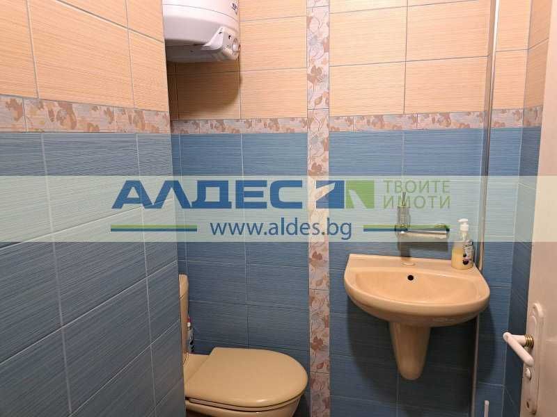Просторен, тухлен ап. с две спални в Зона Б 5!