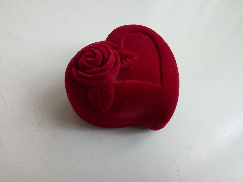 Кутийка за бижута сърце