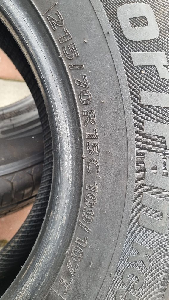 Michelin Agilis 225/75R 16CP și  KUMHO 215 75R 15C