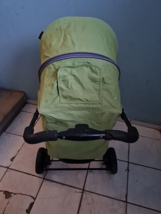 Коляска прогулочная