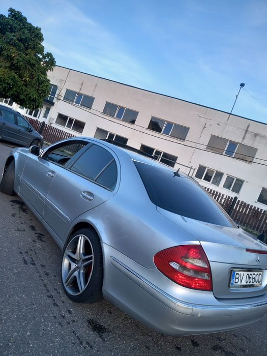 Vînd Mercedes-Benz
