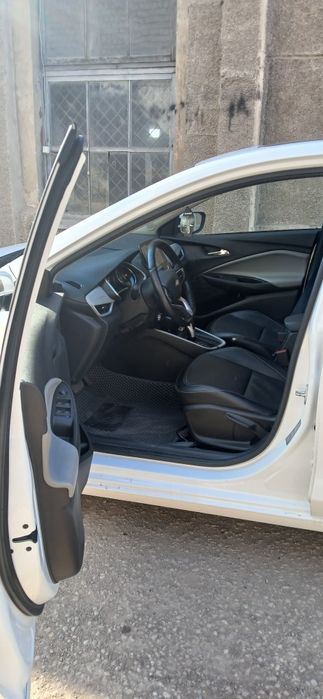 Onix premier 2 plus 2024 sotiladi