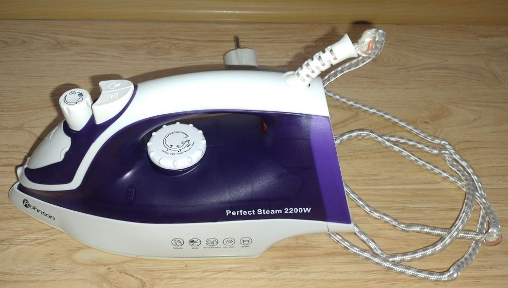 Fier de calcat Rohnson R-331, 2200W, mov/alb