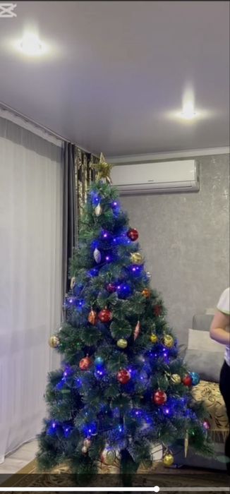 Продам елочку б/у