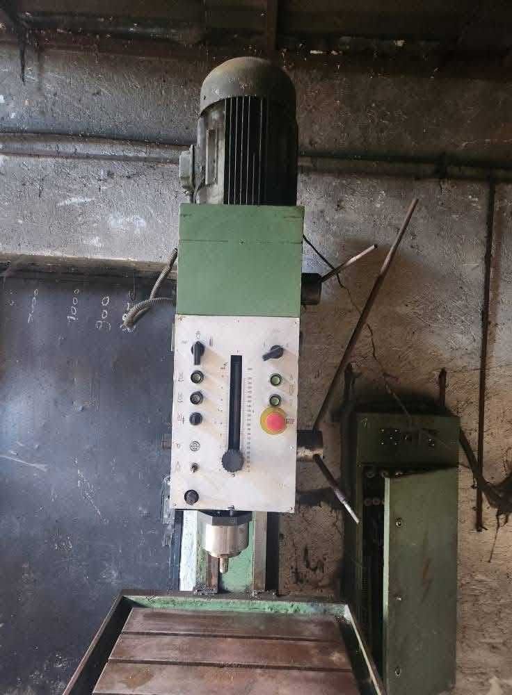 Vand strung, presa si masina de gaurit