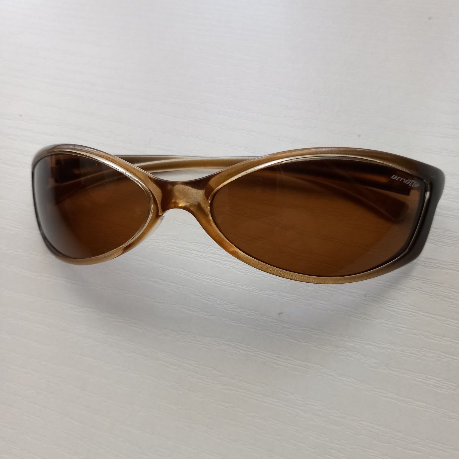Слънчеви очила Arnette