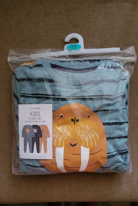 Дeтски пижами George