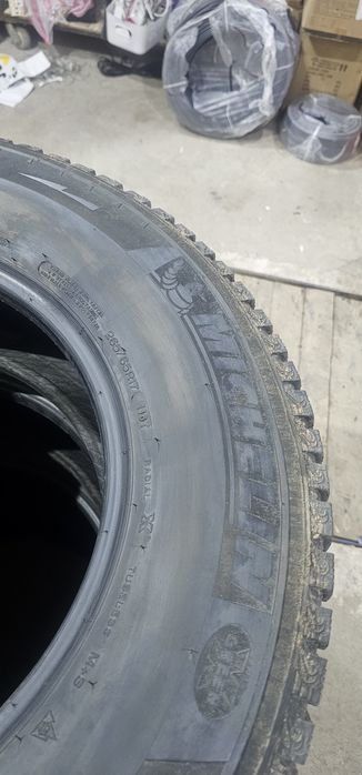 Продам буу зимний покрышки Мишлен