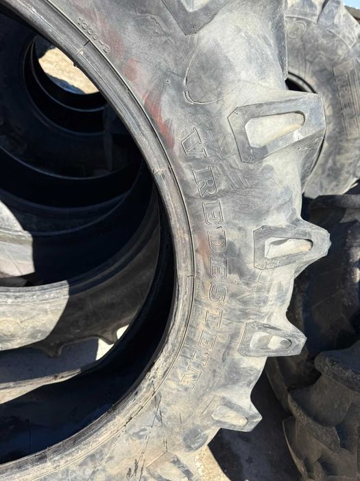 Cauciuc 12.4 R32 Vredestein