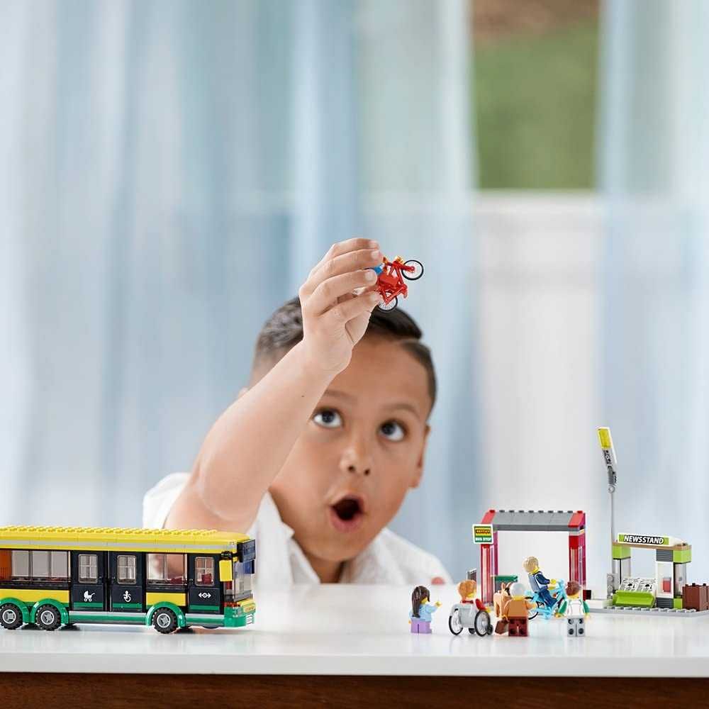 NOU TIP brand L joc constructie oras city Statie de autobuz 60154