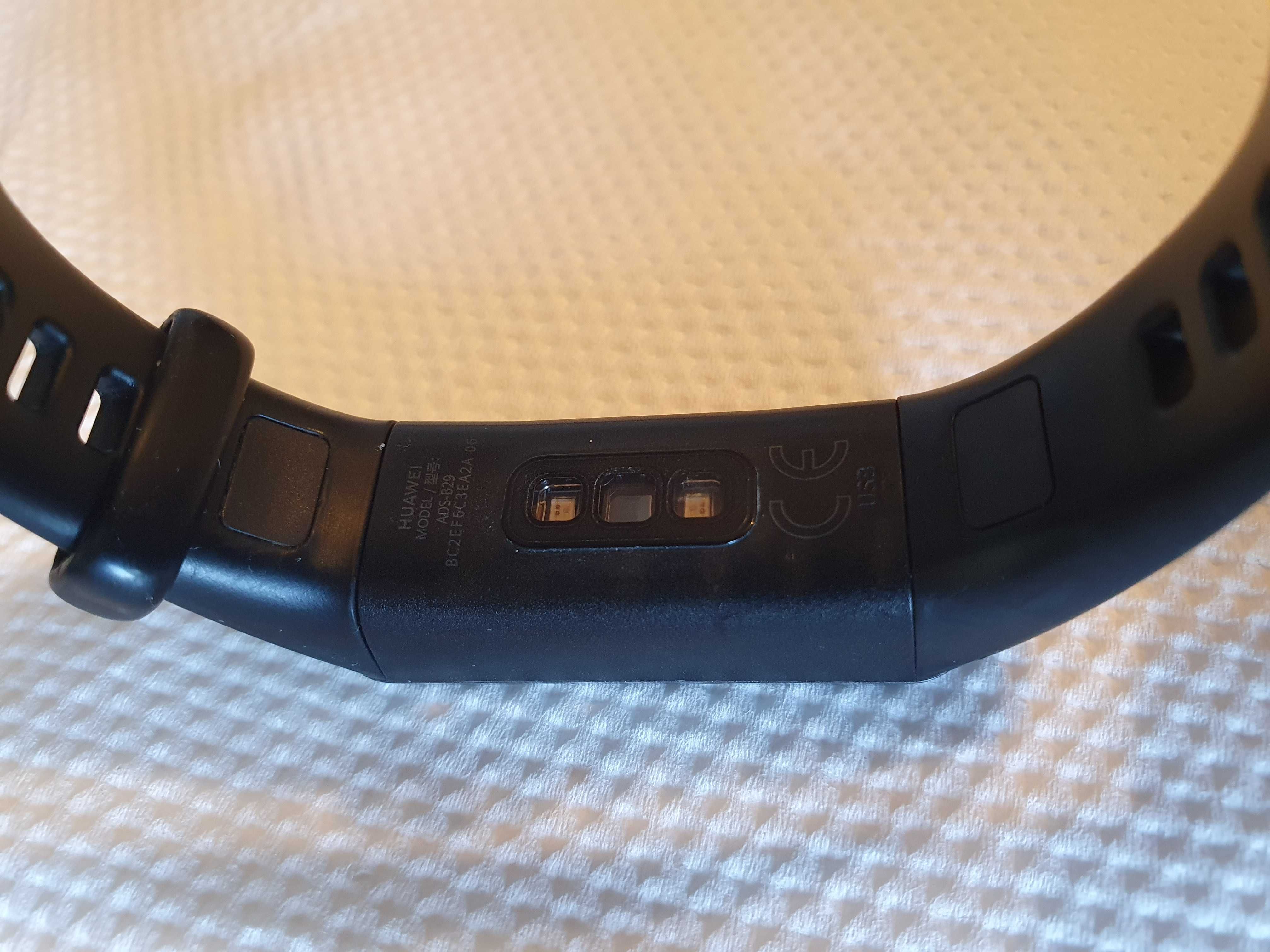Ceas Huawei Band 4 Smartwatch fit , cu senzor puls , pași , oxigen
