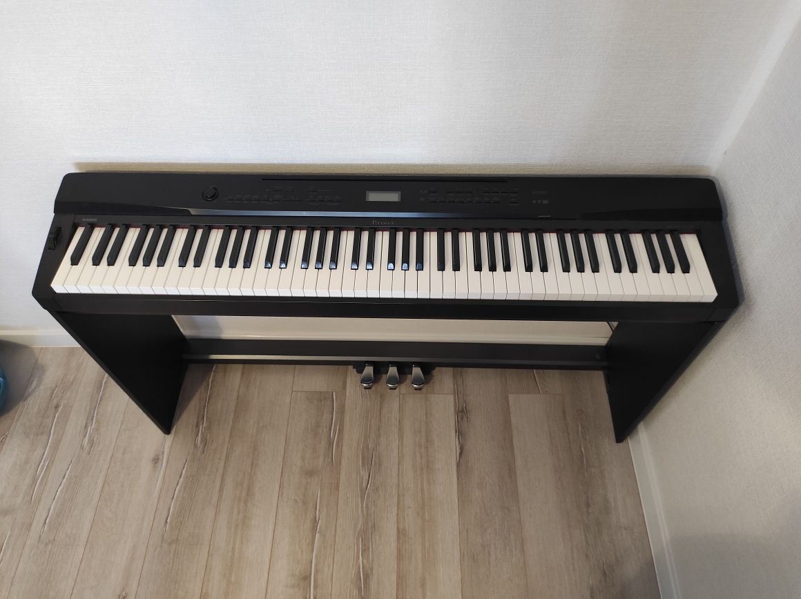 Цифровое пианино Casio PX-330
