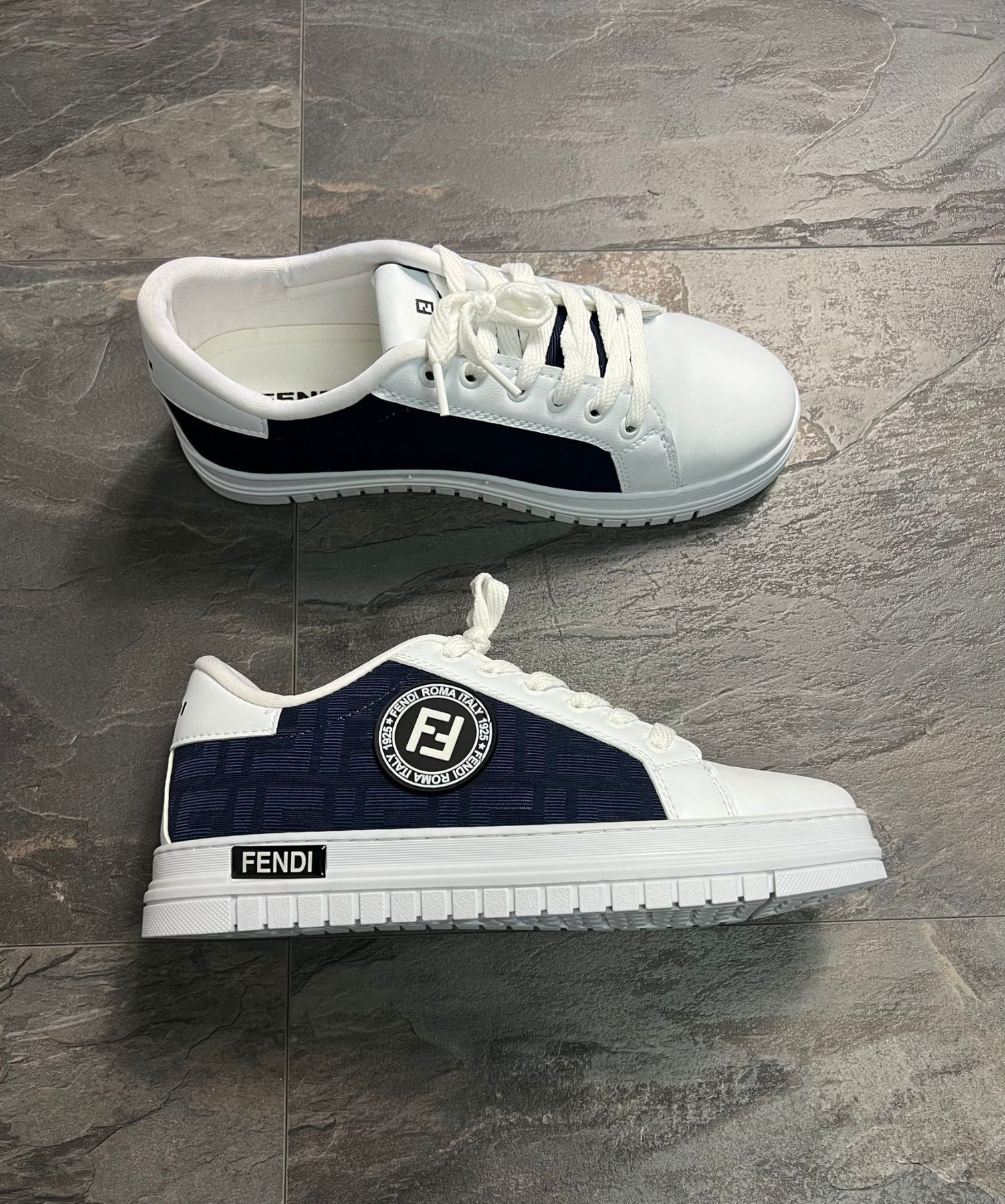 Мъжки обувки Fendi