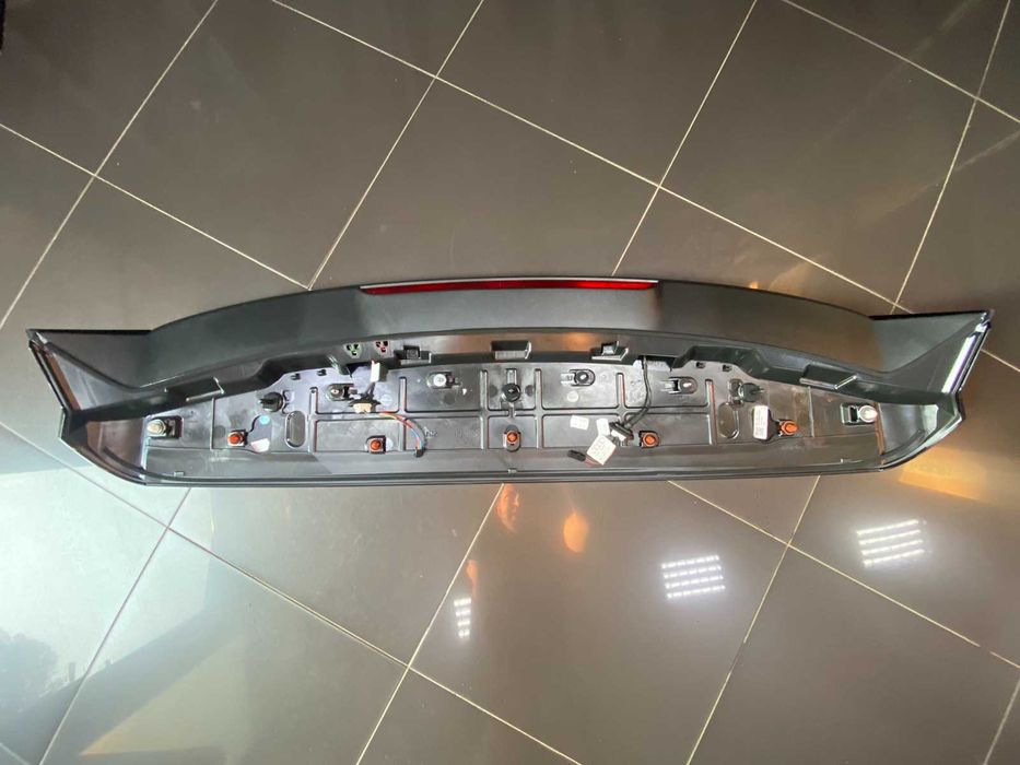 Нов Оригинален S line Спойлер 81A827933 Audi Q2 GA