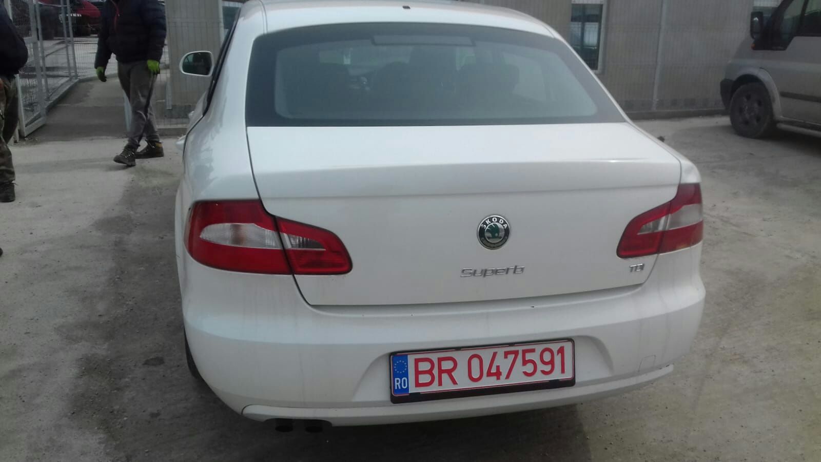 Dezmembrez skoda superb 2012