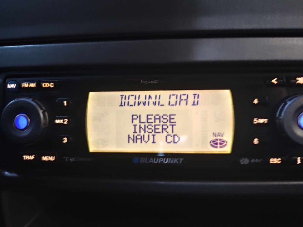 СД плеър Blaupunkt Travel pilot E2 с опция за навигация.