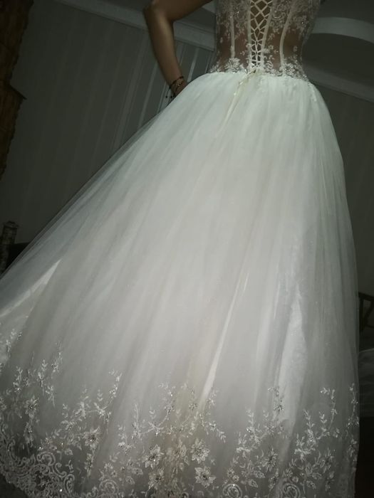Vînd rochie de mireasă