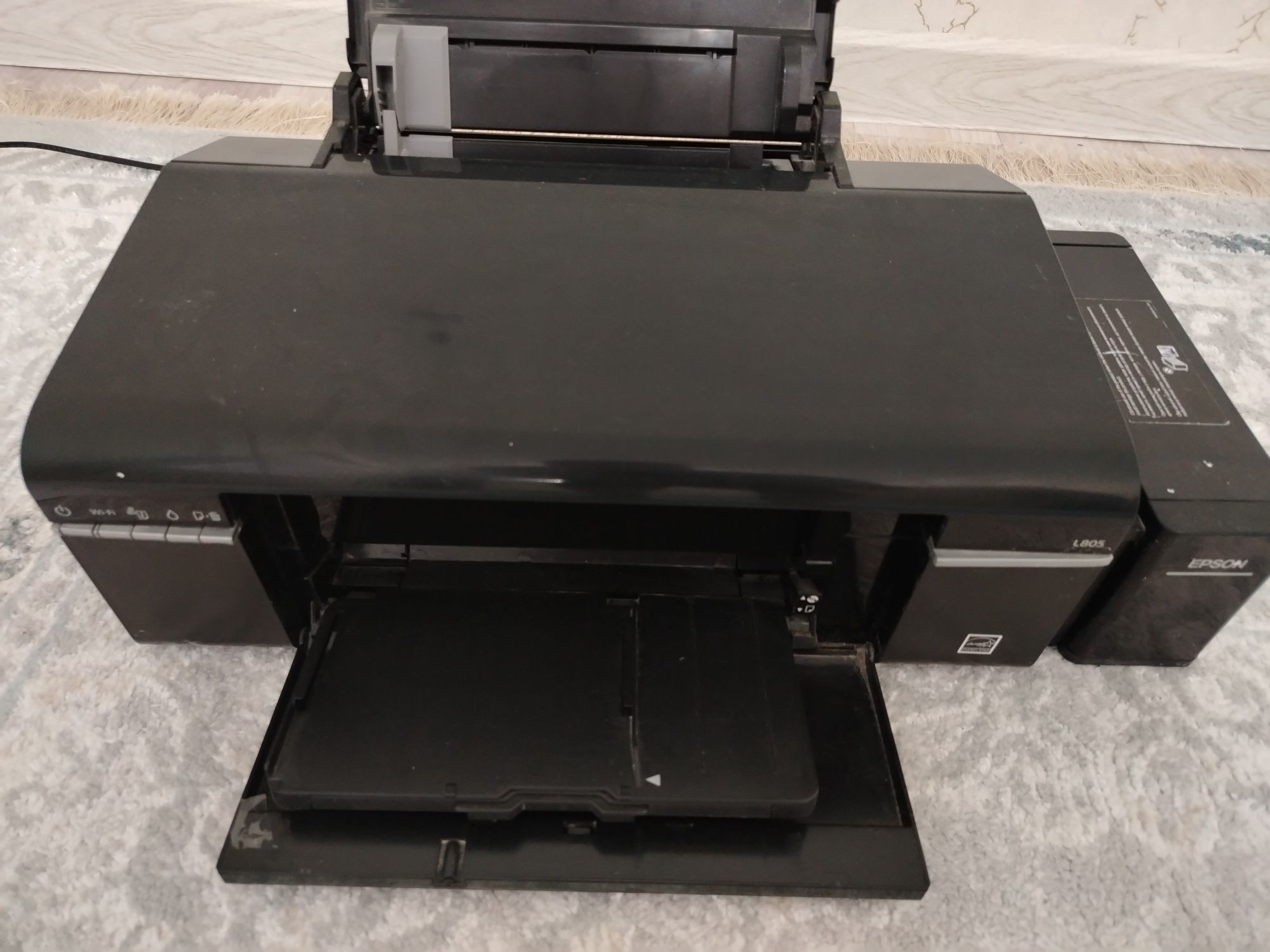 Epson l805 цветной принтер