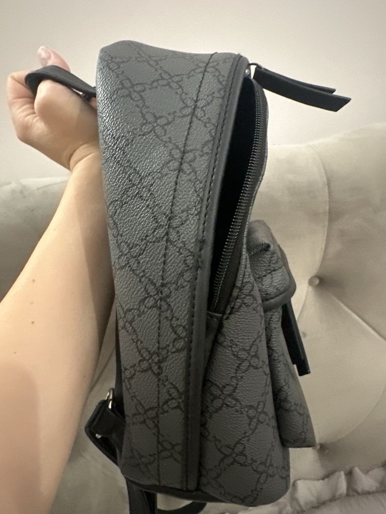 Чанта раница Nine West