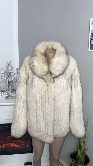 Haina din blana naturala de vulpe polara
