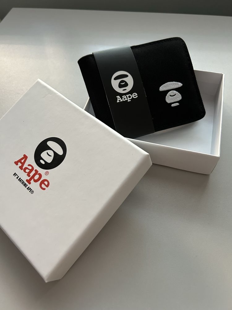 Bape портфейл.