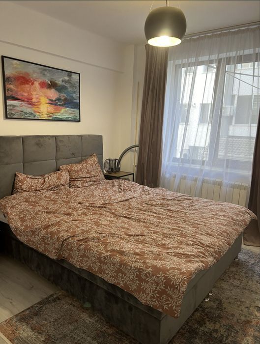 Vand apartament cu doua camere zona English Park