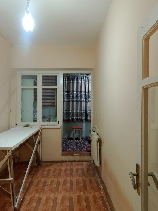 Квартира сотилади 3 хонали 4 этаж. Етти гузал