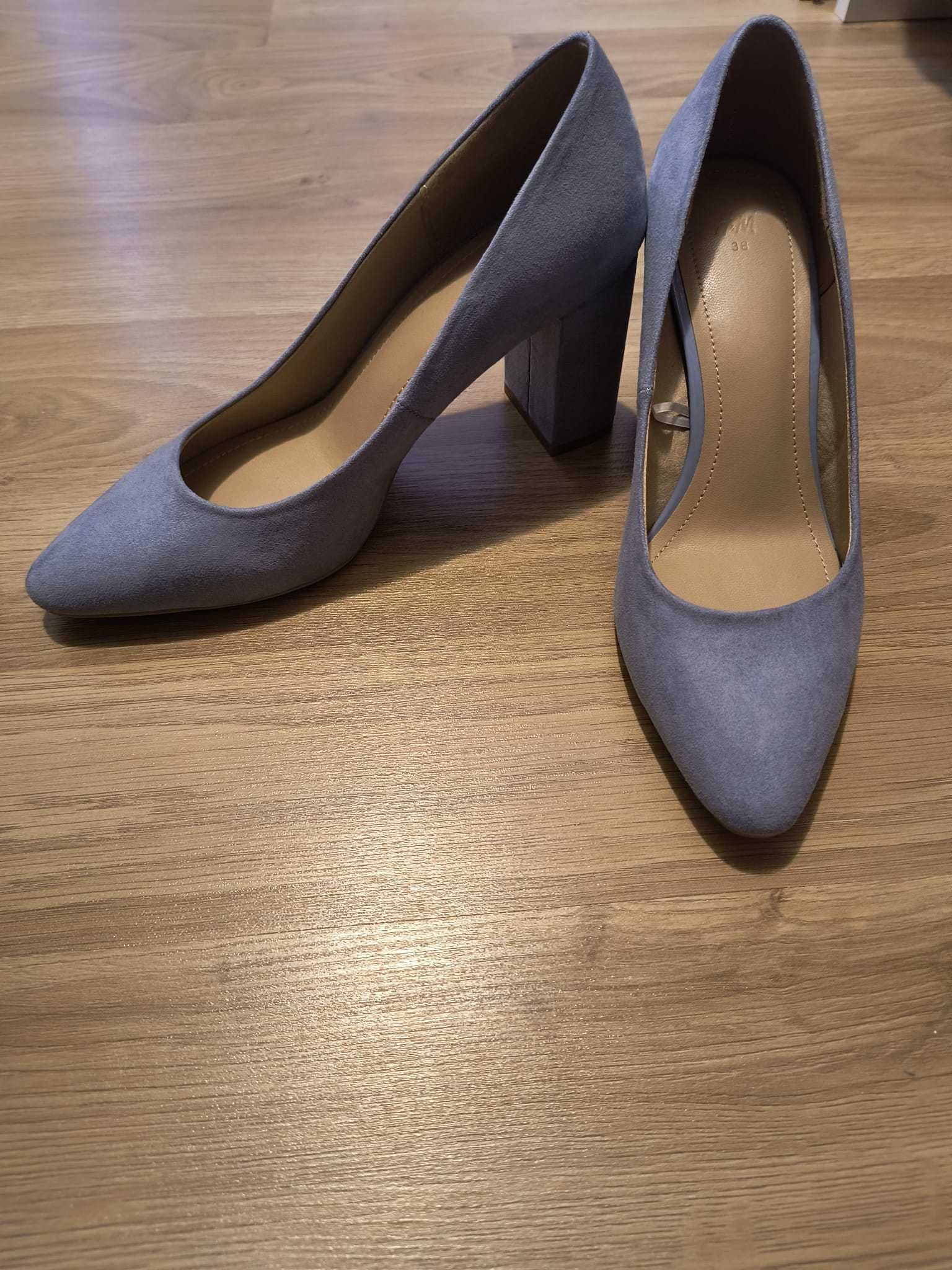 Pantofi cu toc pătrat, culoare albastru deschis