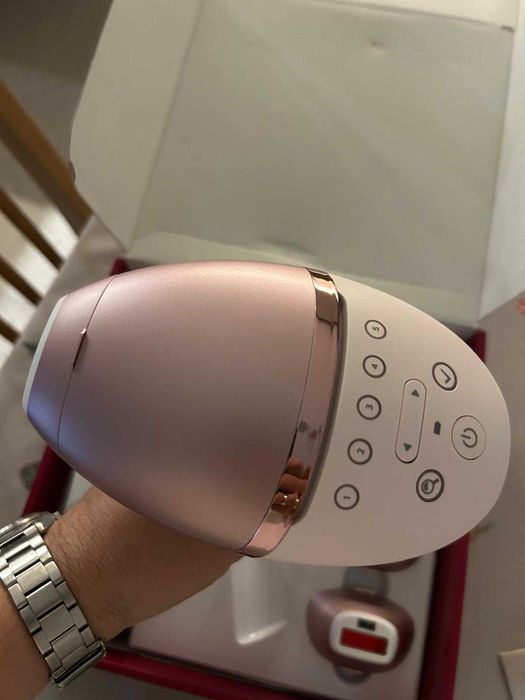 Philips Lumea 9000 BRI958 фотоепилатор