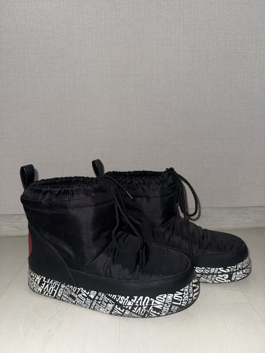 апрески Love Moschino