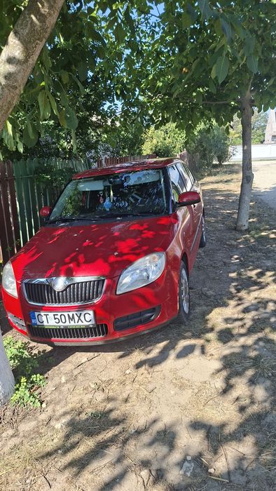 Vând skoda fabia
