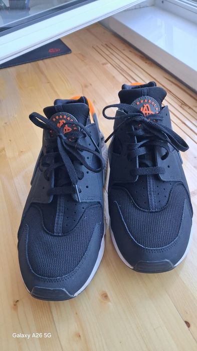 Nike Air Huarache 45 fit 42