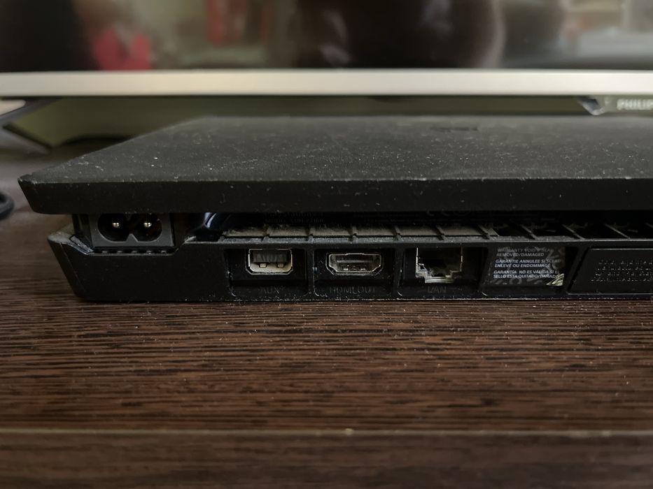 PS4 slim 1TB de vanzare