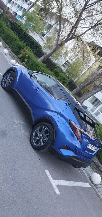 Toyota C-HR hybrid