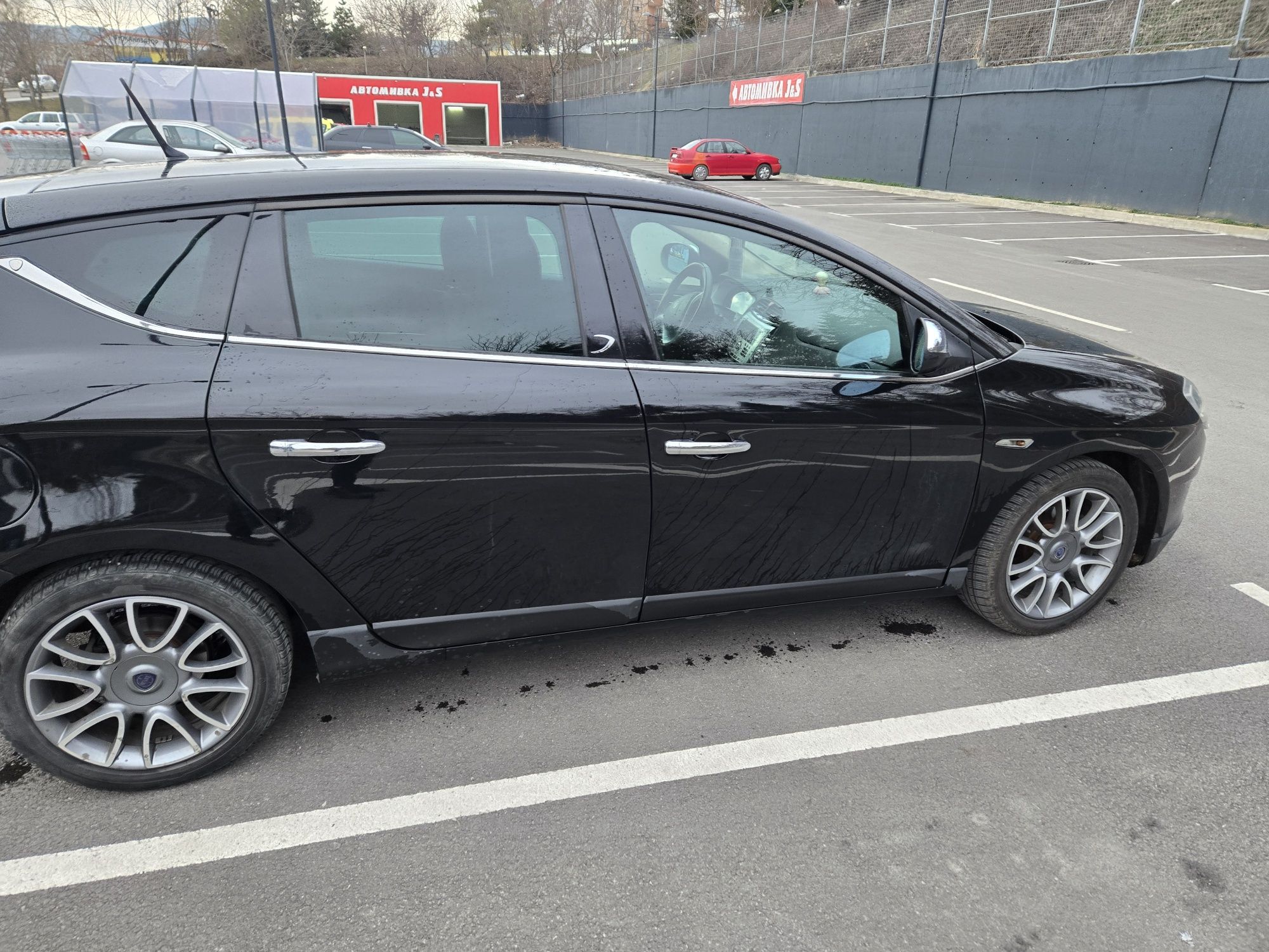 Lancia Delta 1.4 бензин 120 к.с
