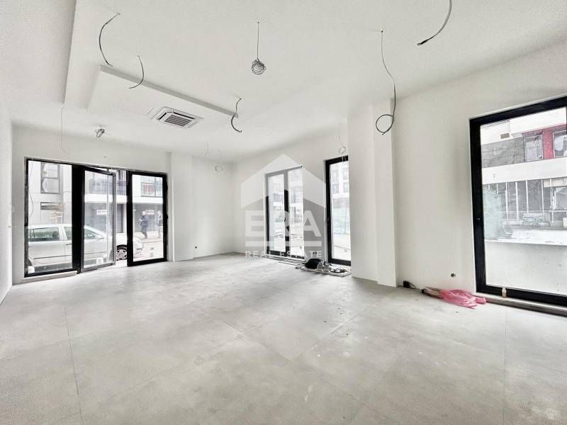 Дава се под наем Магазин в София, Кръстова вада - 74 кв.м за 2400 € - Снимка #2