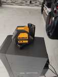 Laser DeWALT culoare rosu