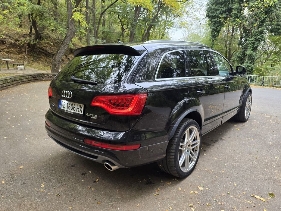 Audi Q7 4.2TDI фейслифт S-Line