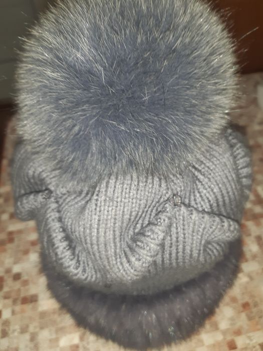 Продам красивую шапку