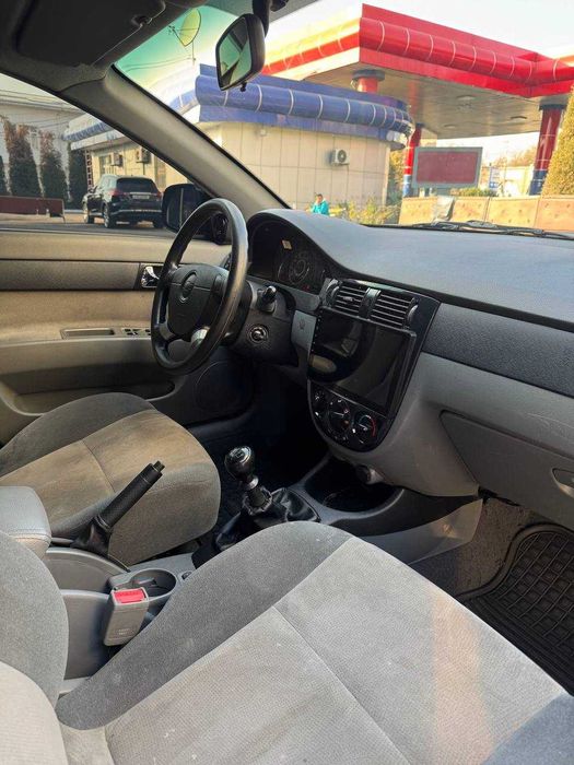 Продам свою Gentra 2023 черного цвета 1 евро механика