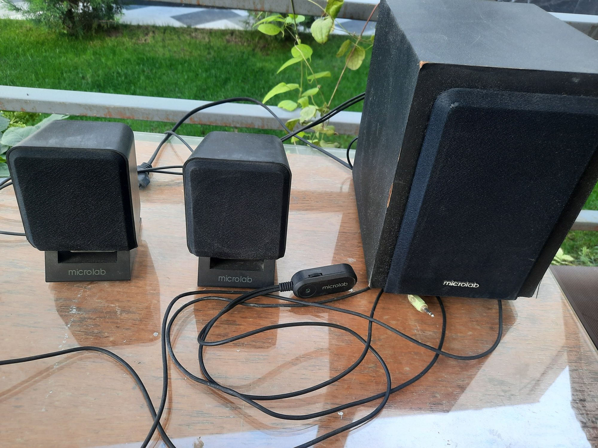 Сабвуфер с калонками MICROLAB
