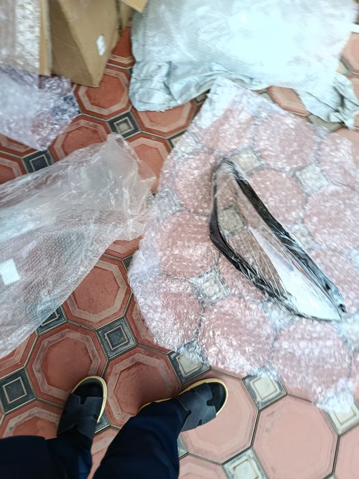 BYD  стекло фары