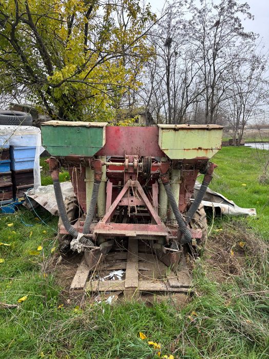 Картофосеялка двуредова