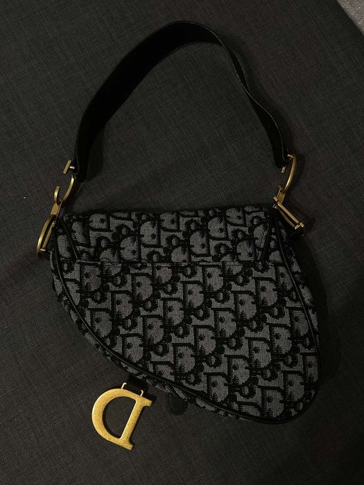 Дамска чанта-асиметрична