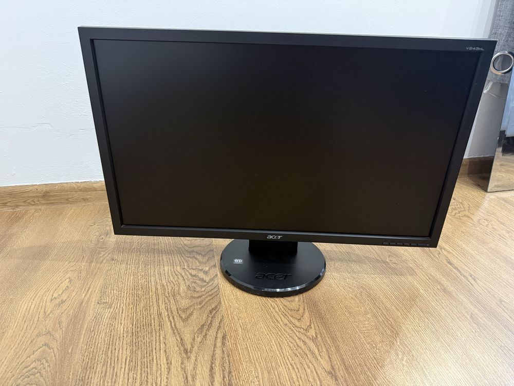 Acer V243HL – 24-инчов LCD монитор
